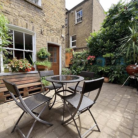 The Clapham Apartment With Private Patio Лондон Екстериор снимка
