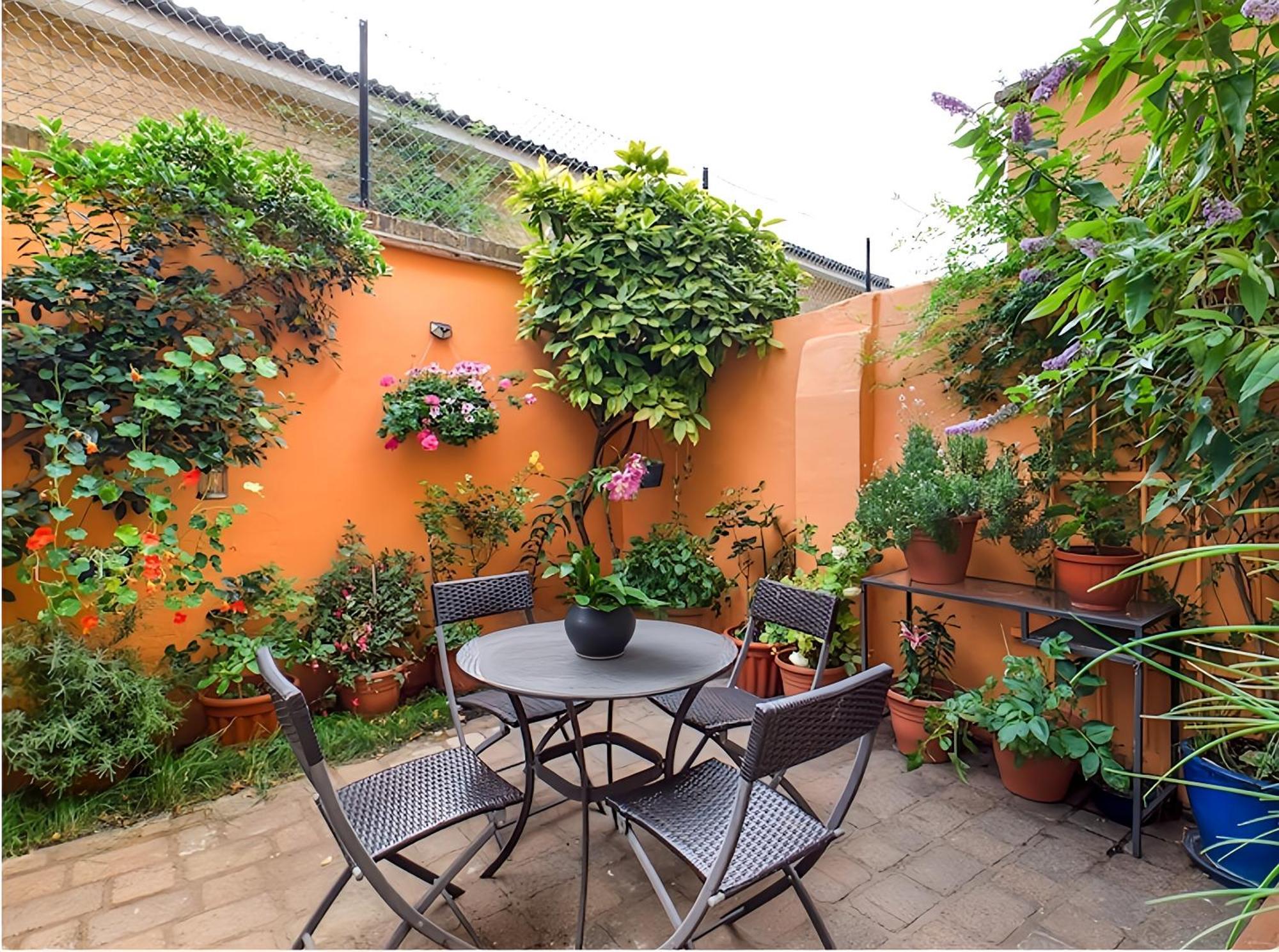 The Clapham Apartment With Private Patio Лондон Екстериор снимка